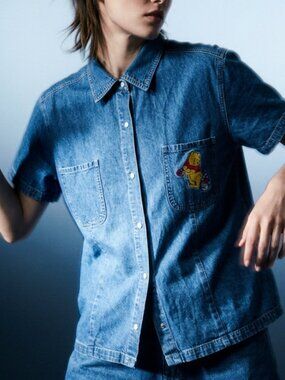 Disney Shirt Women's XL Winnie The Pooh Denim Pearl Snap Embroidered Vintage